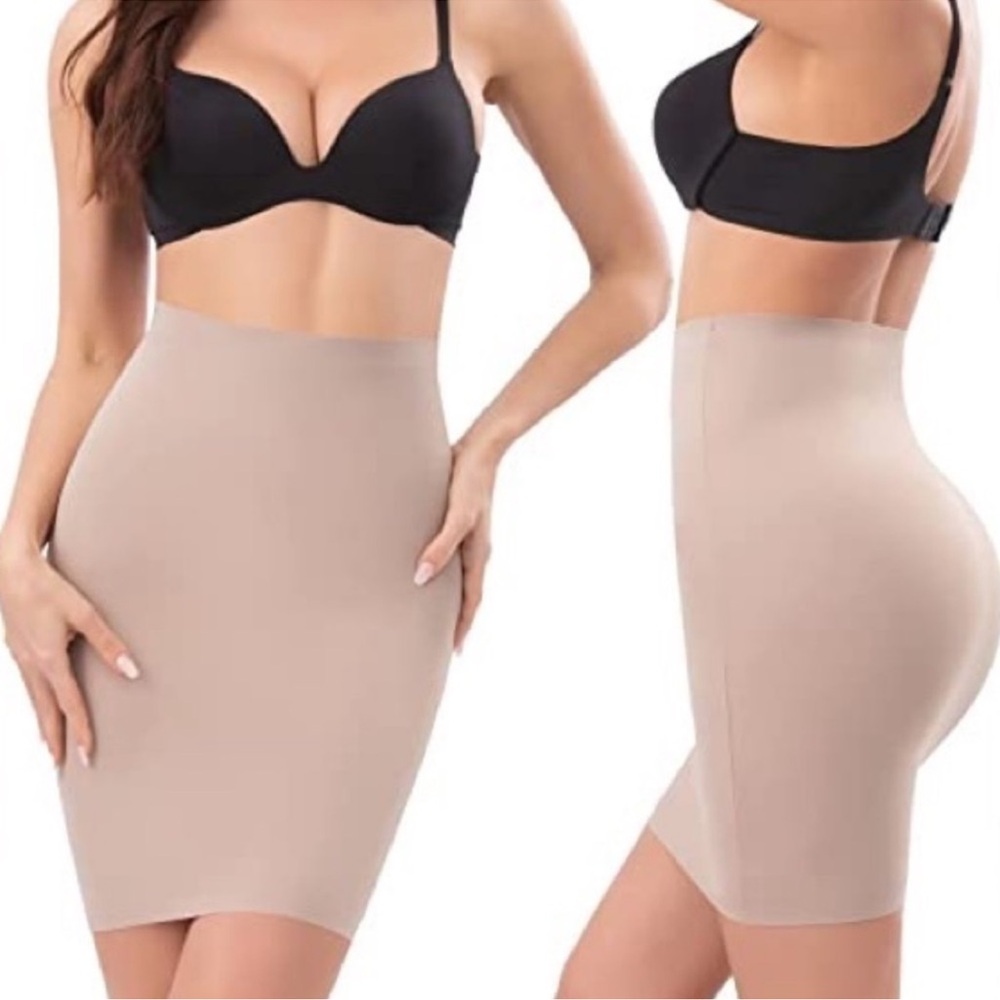 Spanx Love Your Assets Shapewear Half Slip in Nude Size Large NWT